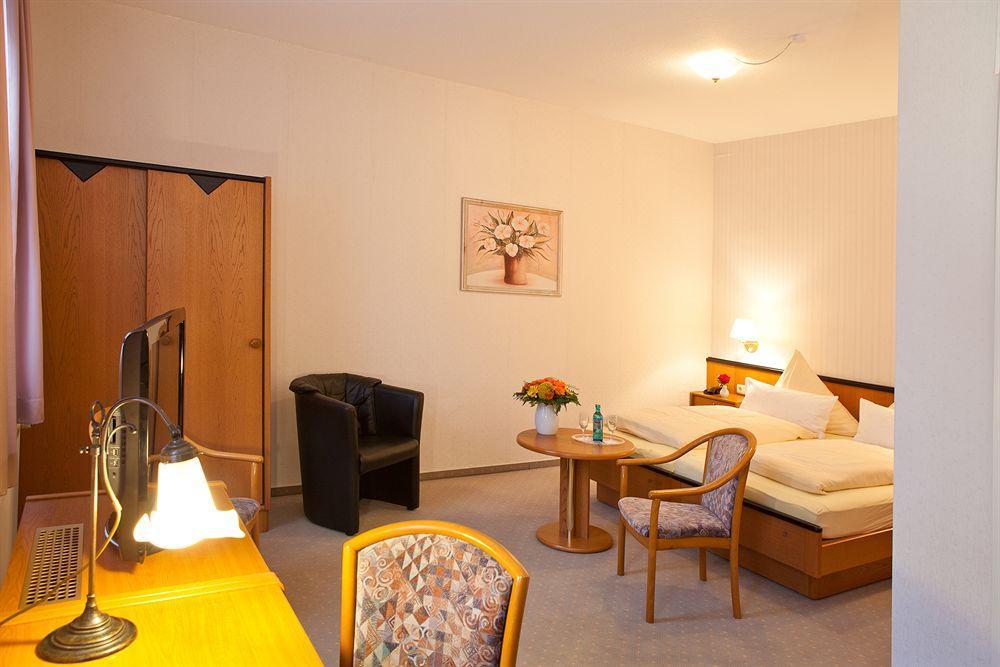 Hotel Busch Westerstede Exteriör bild