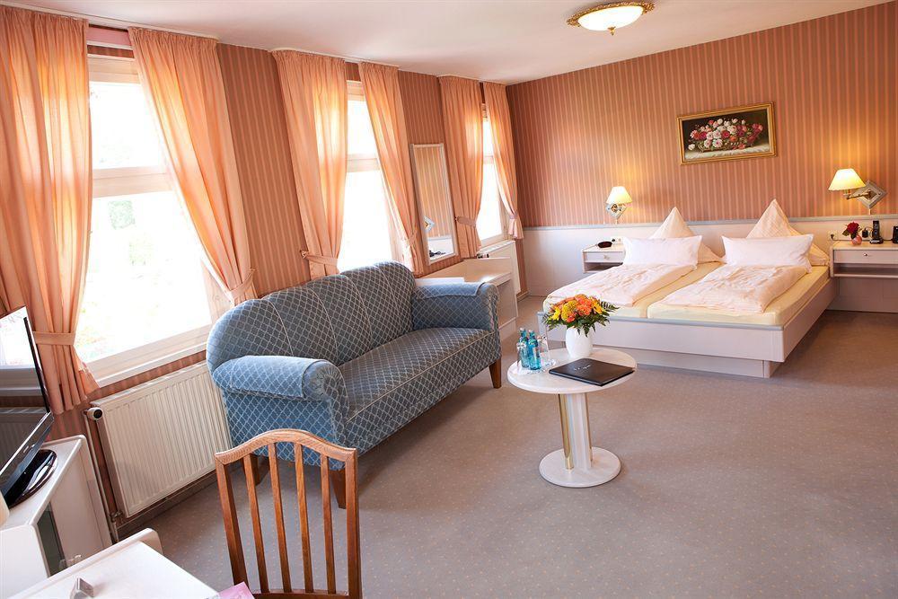 Hotel Busch Westerstede Exteriör bild